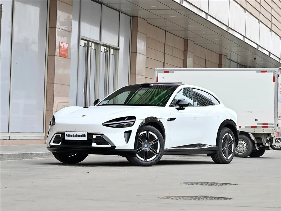 Xiaomi YU7 Rear Wheel Drive Edition 2025 Xiaomi YU7 Rear Wheel Drive Edition 2025